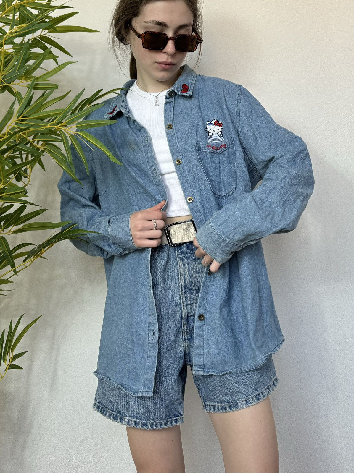 Cartoon Network VINTAGE HELLO KITTY DENIM CUTE SHIRT Size L / US 10 / IT 46 - 1 Thumbnail