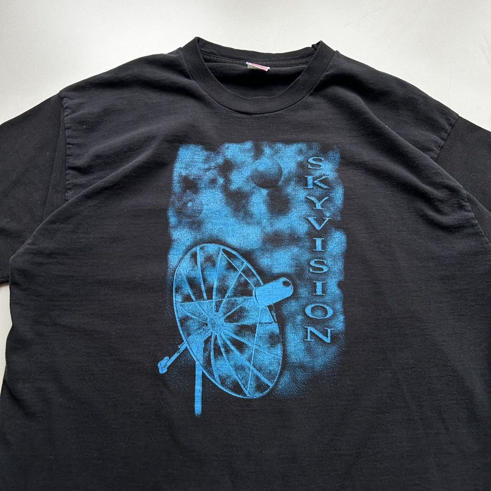 Fruit Of The Loom × Vintage Vintage 90s Sky Division Satellite Space Art T Shirt XXL USA Size US XXL / EU 58 / 5 - 2 Thumbnail
