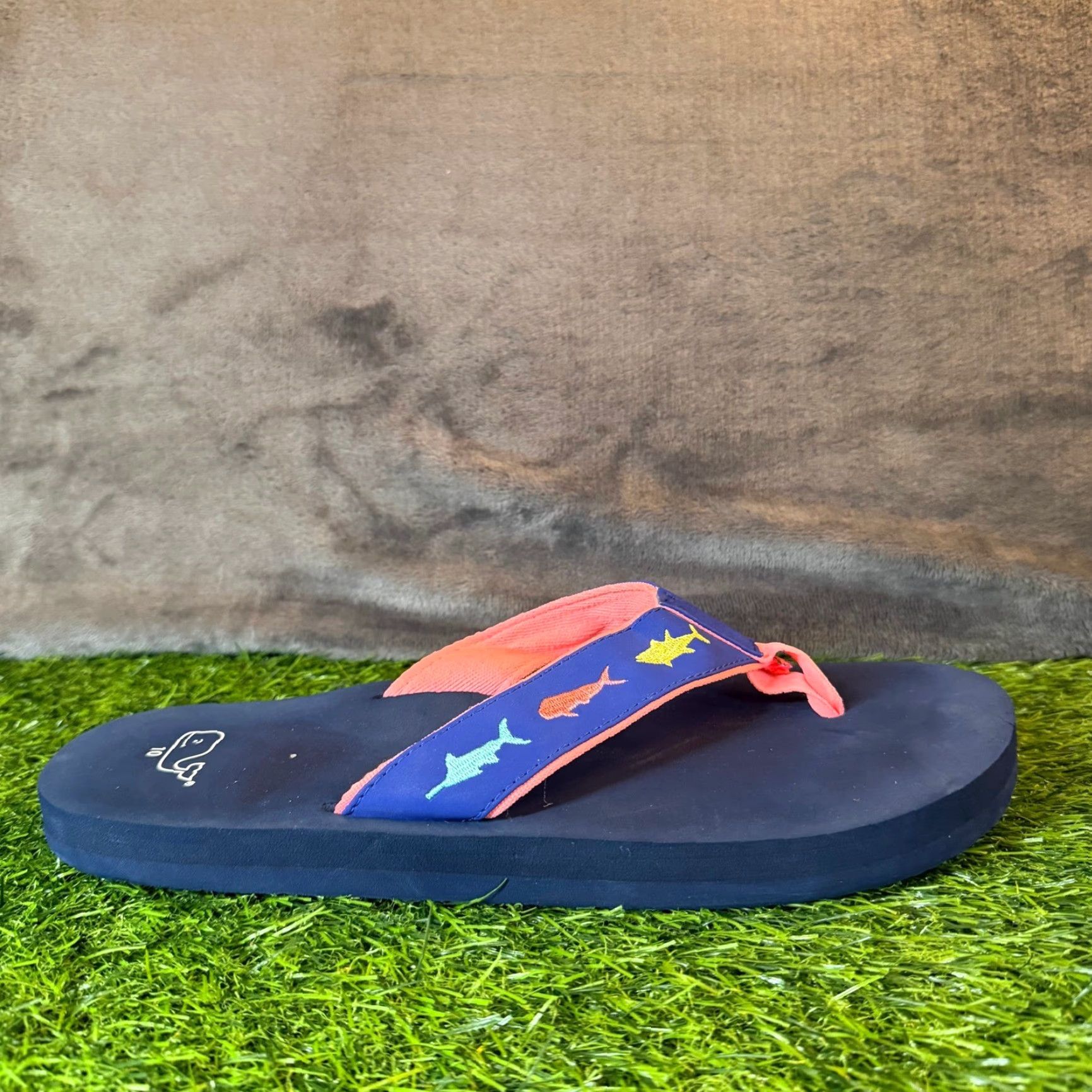 Vineyard Vines Vineyard Vines Navy Blue Embroidered Shark Flip Flop Sandals Womens Size 10 Size US 10 / IT 40 - 2 Thumbnail
