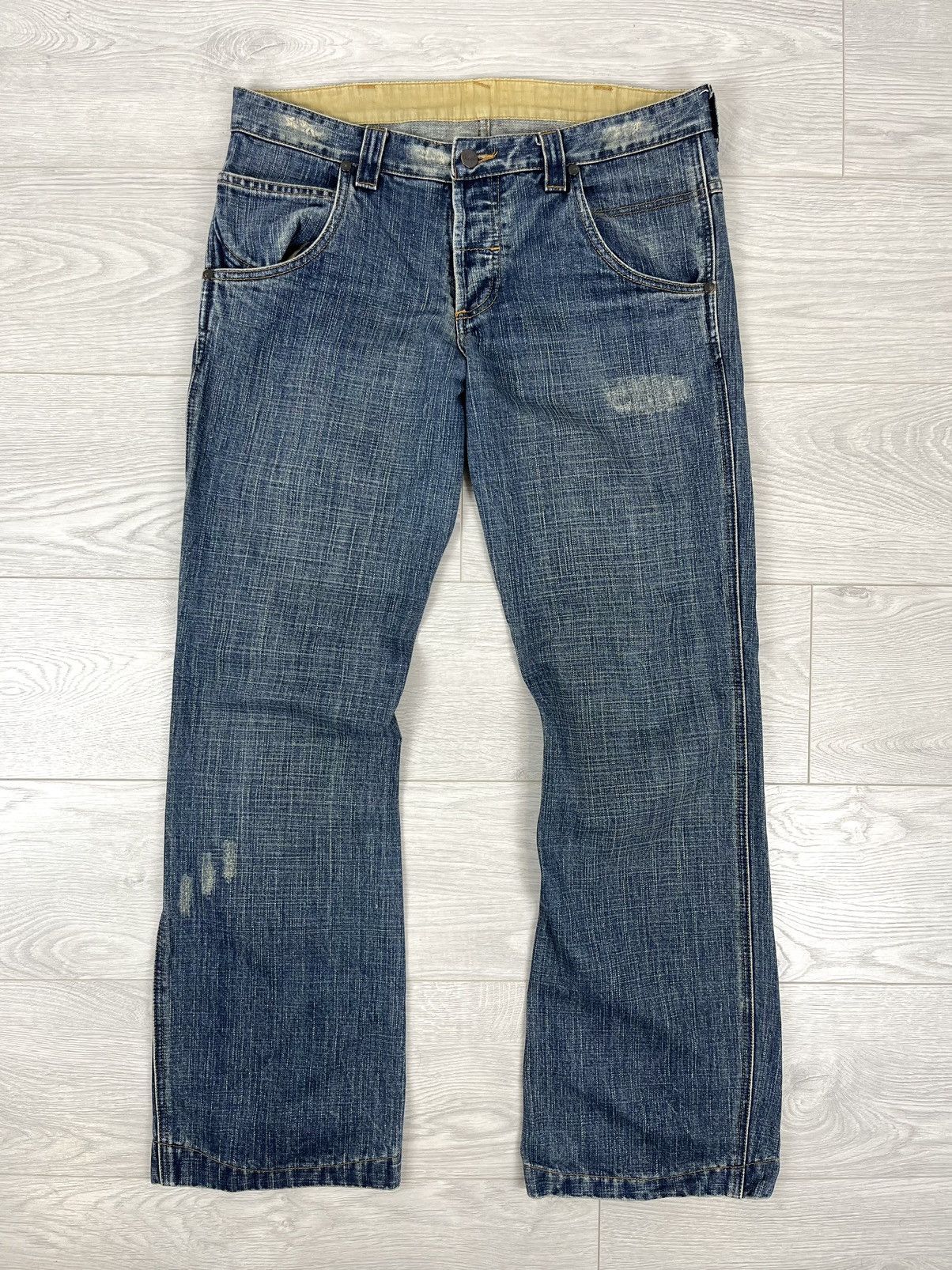Wrangler Wrangler Vintage 90s Boot Cut Distressed Denim Pants Jeans Size US 32 / EU 48 - 1 Thumbnail