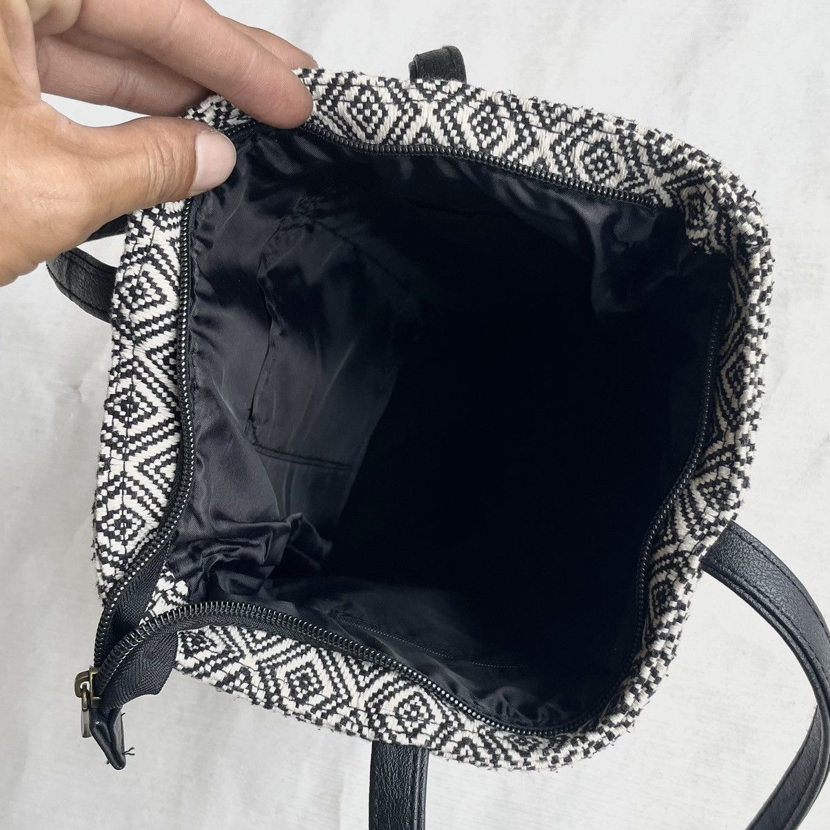 Japanese Brand × Native Black White Embroidery Textured Small Tote Size ONE SIZE - 6 Thumbnail