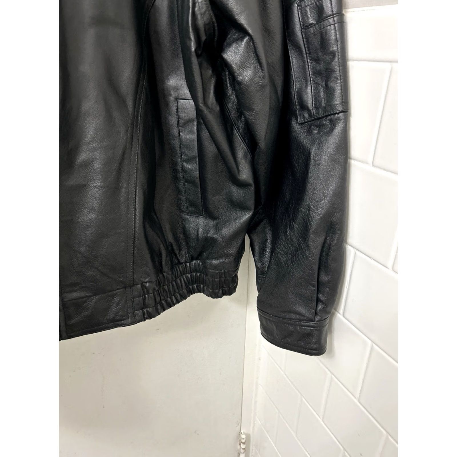 Vintage Leather USA Army Jacket Mens 3XL Black Bomber Jacket Military Lined Full Zip Pocket Patches Zipper Sweatshirt? Size US XXL / EU 58 / 5 - 5 Thumbnail