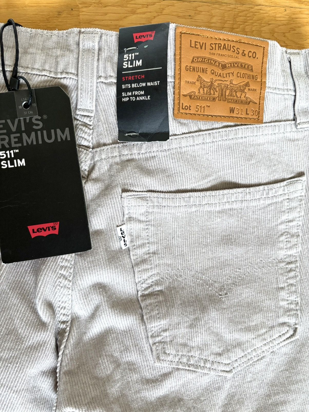 Levi's Unworn levi’s 511 corduroy slim fit pant-size 31 / 30- beige Size US 31 - 1 Thumbnail
