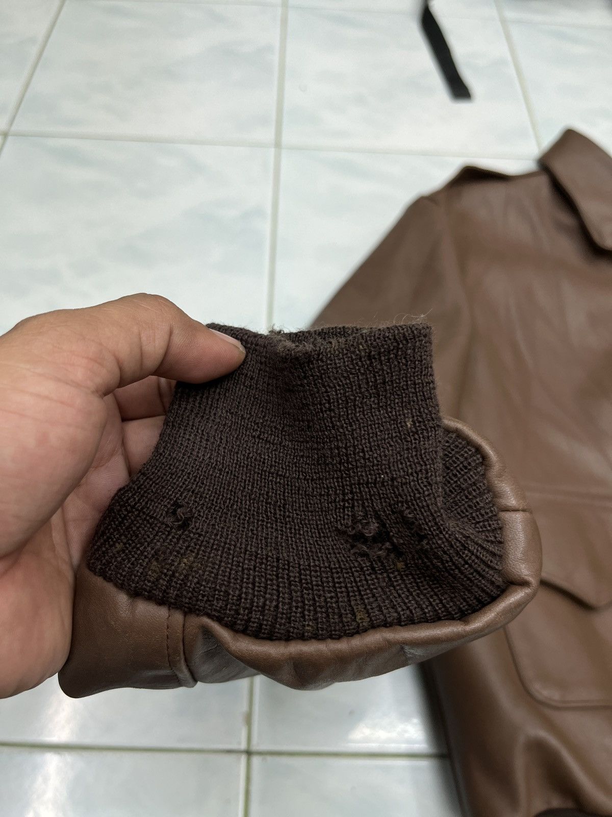 Willis & Geiger VTG WILLIS GEIGER US AIR FORCE A2 LEATHER JACKET Size US M / EU 48-50 / 2 - 13 Thumbnail