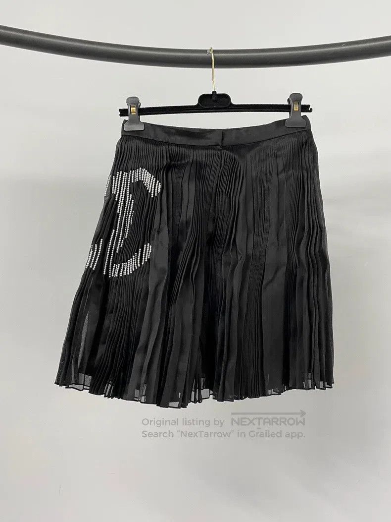 Chanel Chanel Pearl double C pleated skirt Size 24" / US 00 / IT 34 - 2 Thumbnail