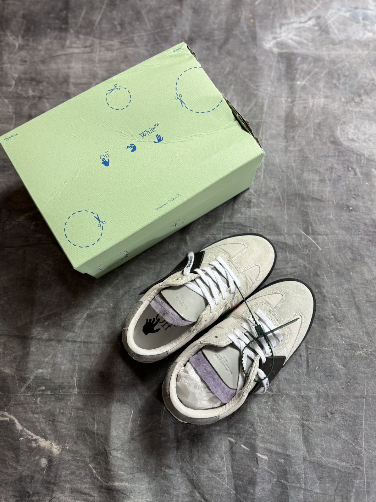Off-White Off-White Vulcanized Sneakers in White / Black Size US 8 / EU 41 - 1 Thumbnail