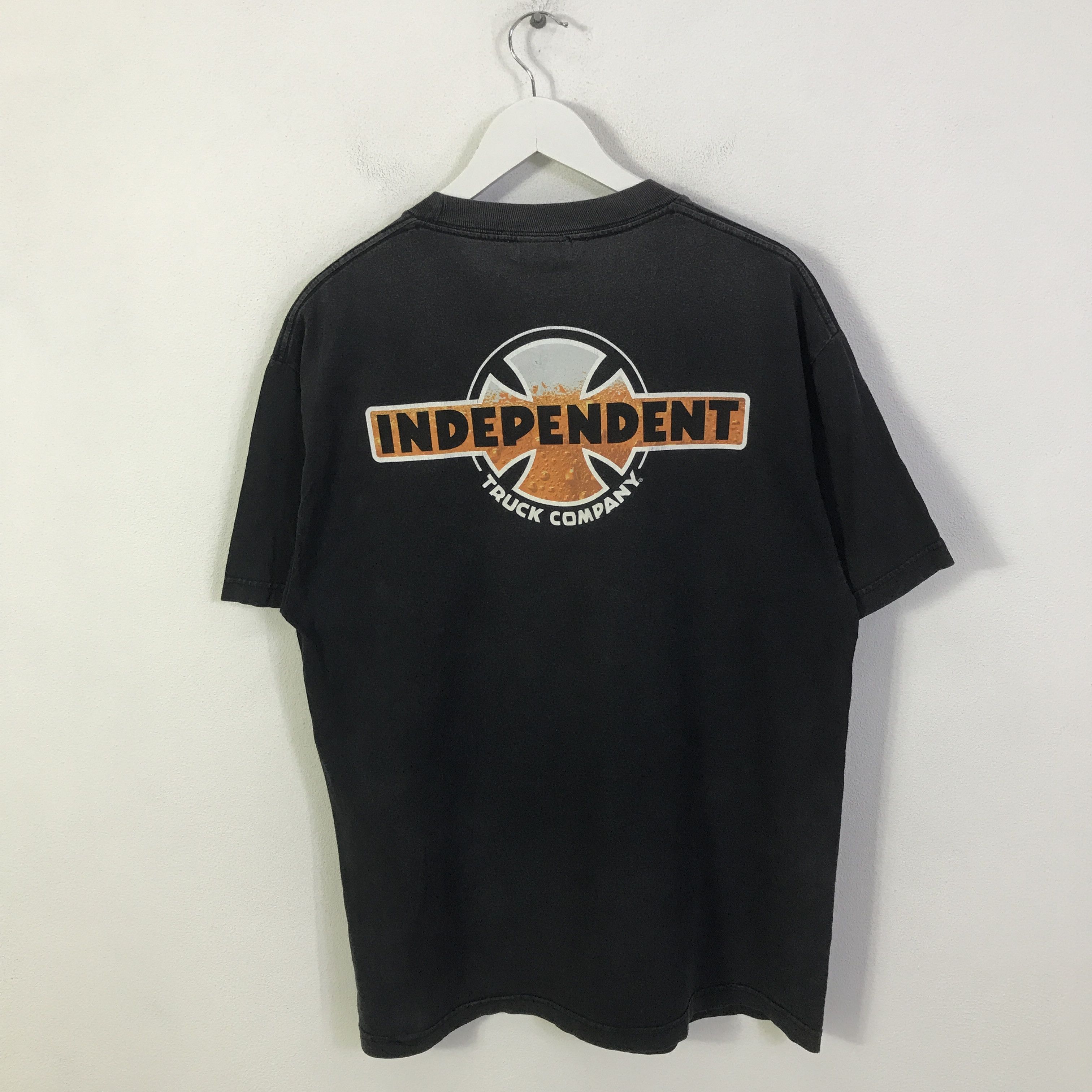 Japanese Brand Independent truck compant Black Fared t-shirt K93B26 Size US L / EU 52-54 / 3 - 1 Thumbnail
