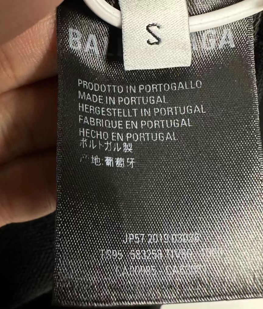 Balenciaga BALENCIAGA Mastercard logo printed round neck 2412-Nextarrow Size US S / EU 44-46 / 1 - 6 Thumbnail
