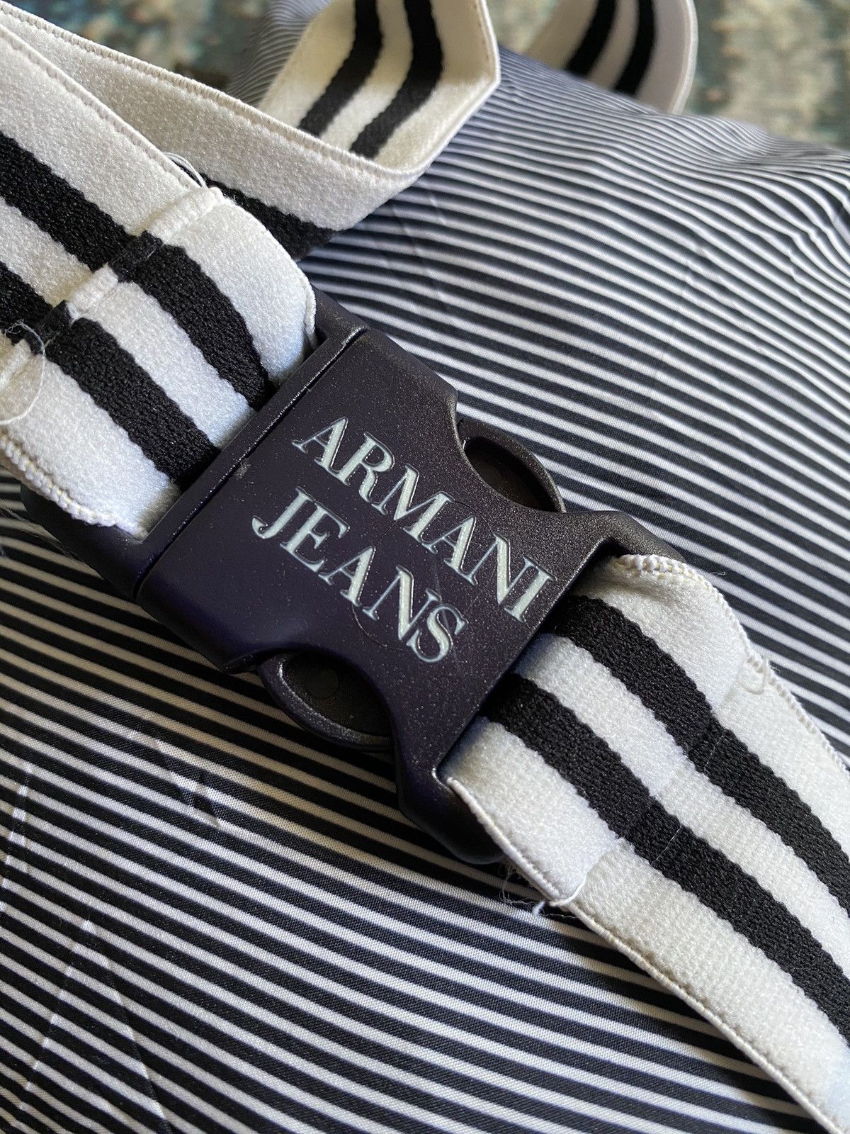 Armani × Armani Exchange × Giorgio Armani Armani Jeans Packable Nylon Jacket Size US S / EU 44-46 / 1 - 8 Thumbnail