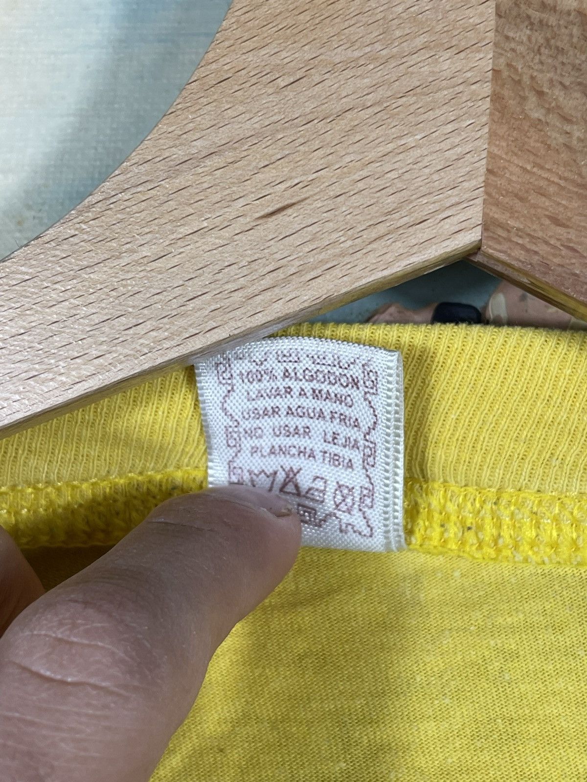 Vintage Yellow Inca Kola Vintage Retro 90s Tee T shirt Size US M / EU 48-50 / 2 - 6 Thumbnail