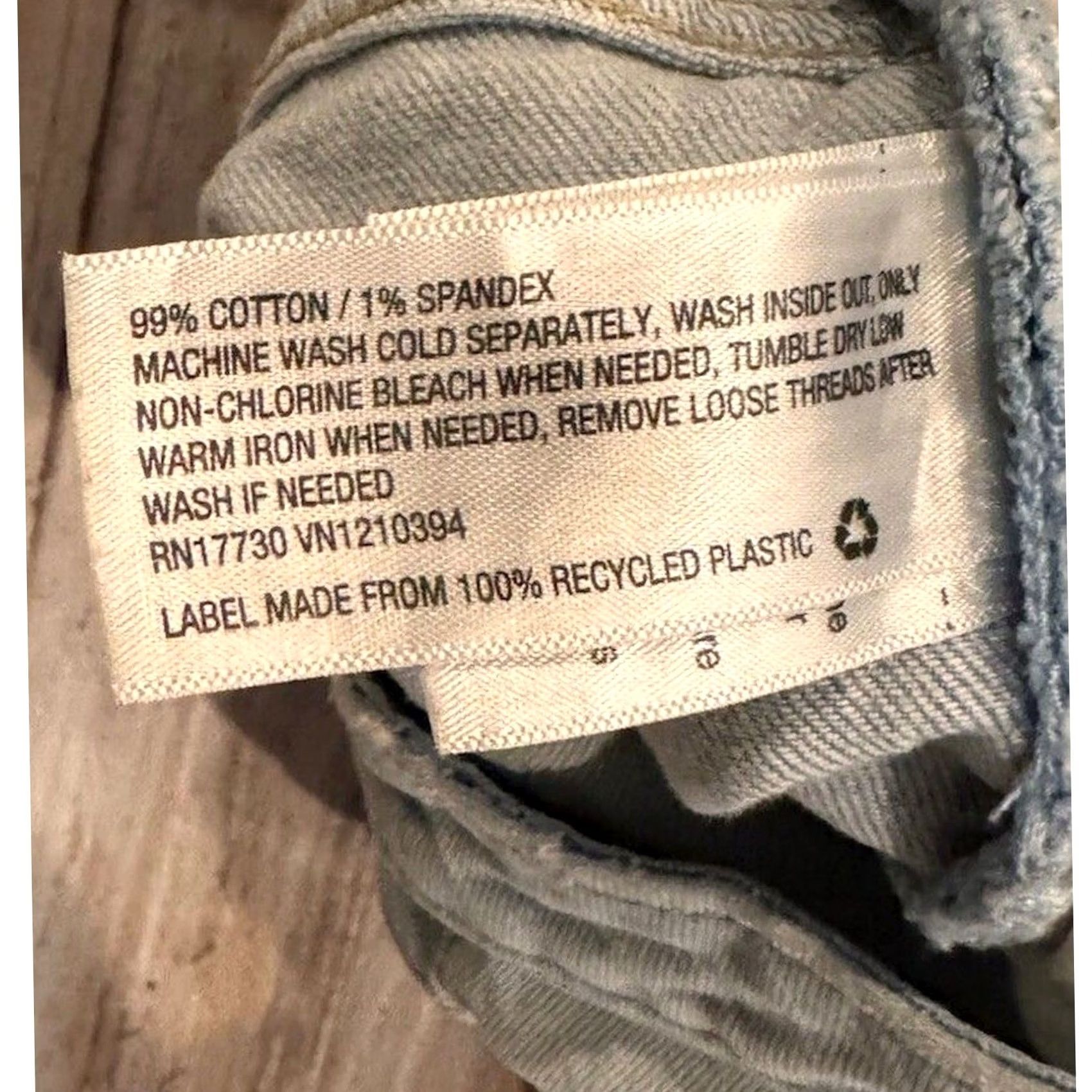 Vintage Universal Thread Women's Light Wash Denim Shorts Size 4/27 Size 27" / US 4 / IT 40 - 4 Thumbnail
