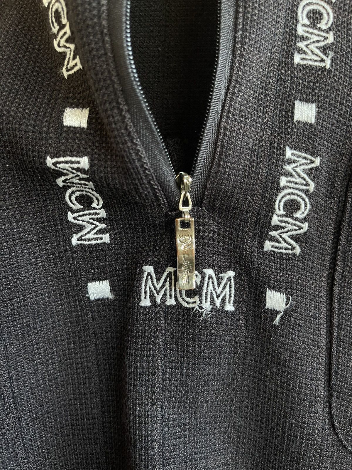 MCM Vintage’90s🔥MCM🔥Embroidery Logo Half Zip Polo L/S Size US L / EU 52-54 / 3 - 6 Thumbnail