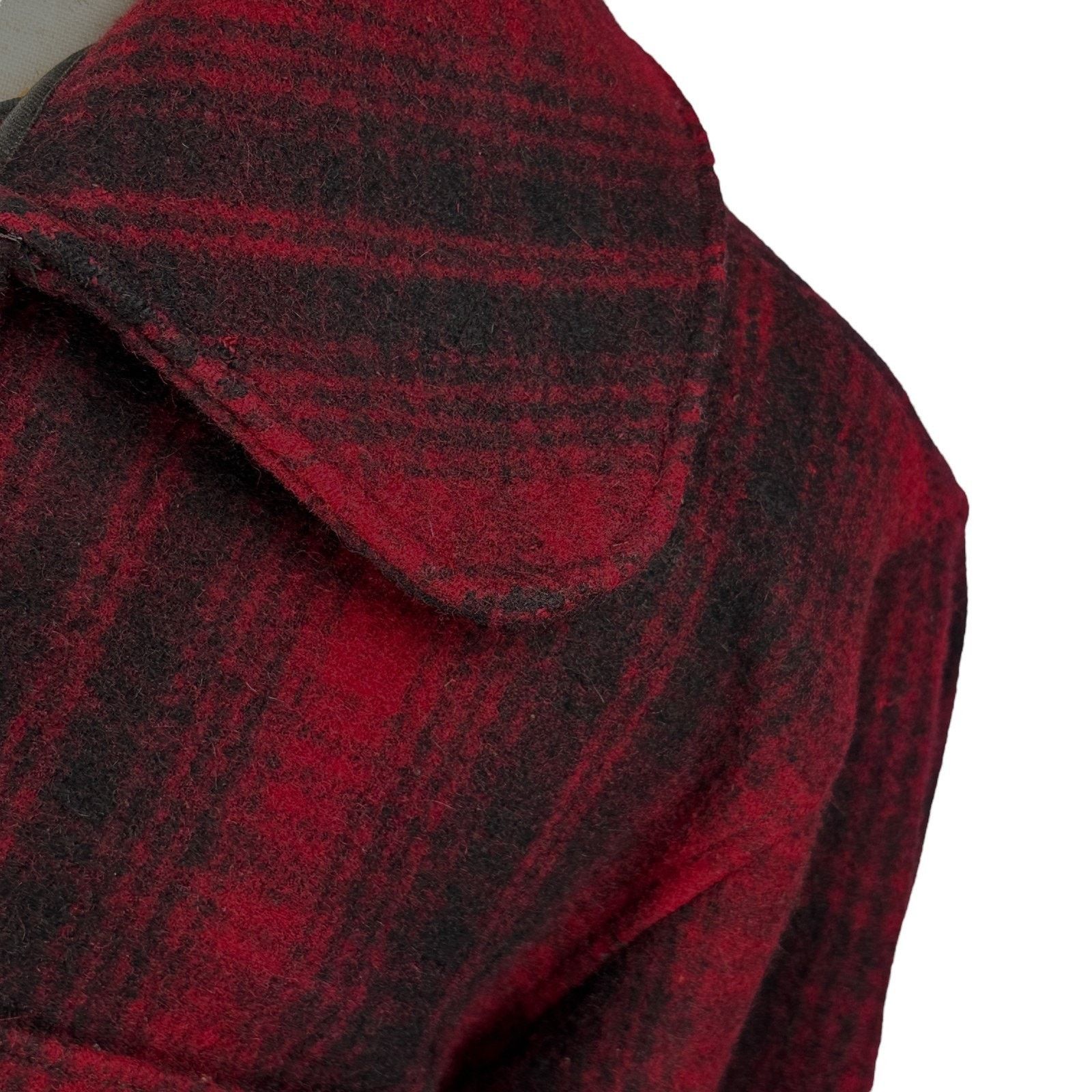 & Other Stories Vintage Woolrich Jacket Men’s 44 Red Black Plaid Wool Coat Size US L / EU 52-54 / 3 - 3 Thumbnail