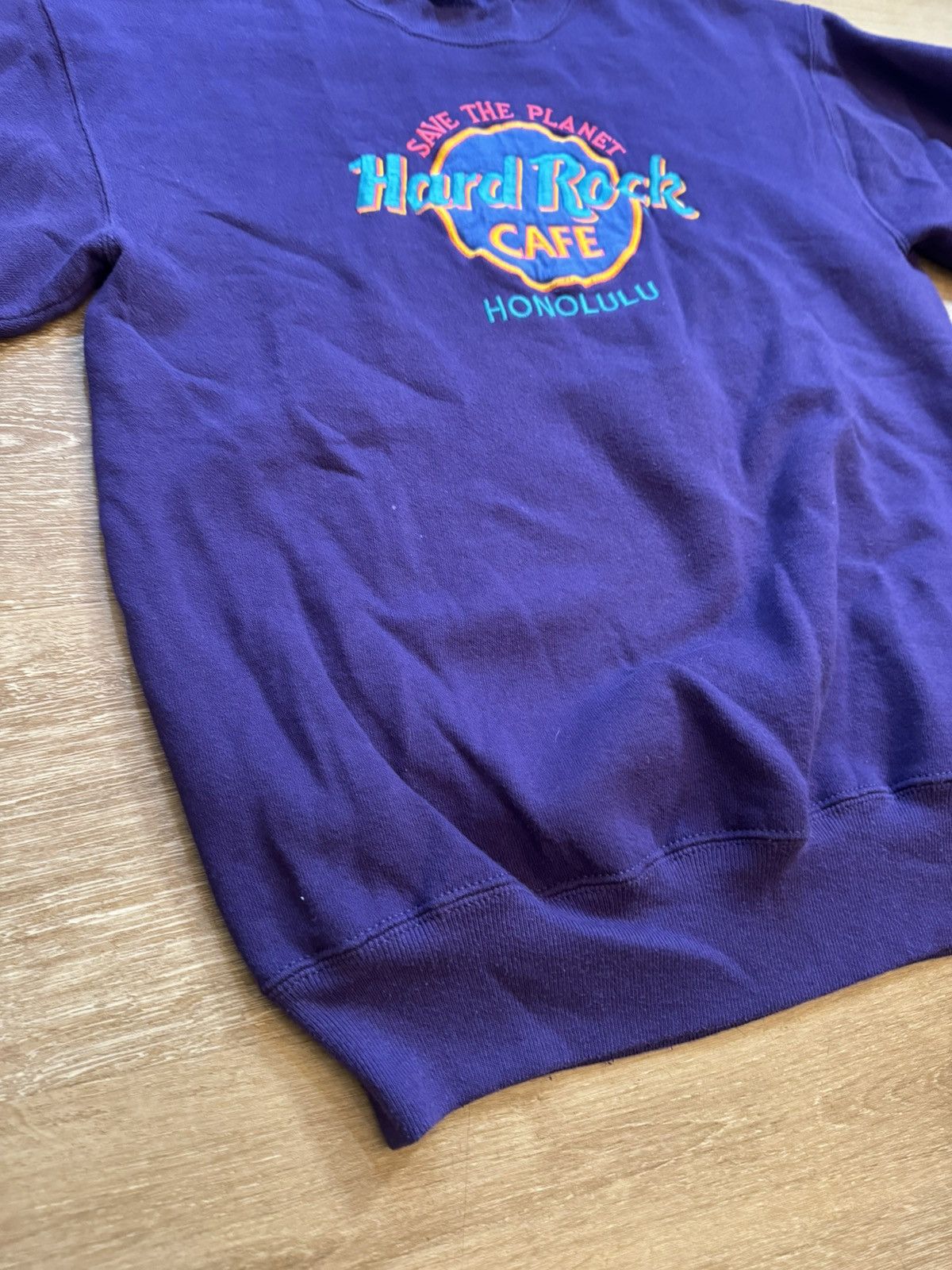 Hard Rock Cafe × Jerzees × Vintage Vintage Hard Rock Honolulu Crew Neck Embroidered Sweatshirt Size US M / EU 48-50 / 2 - 11 Thumbnail