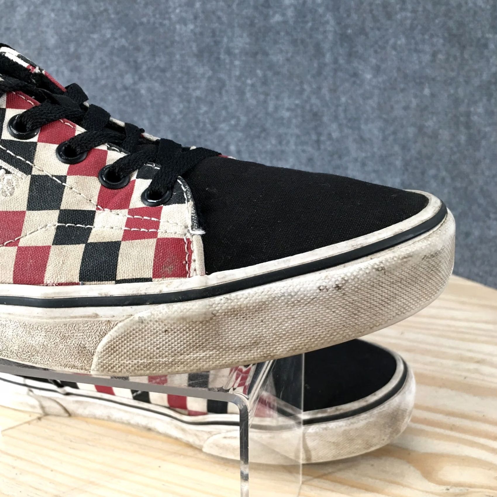 Vans VANS Shoes Mens 9.5 M Red Black Sneaker Canvas Skate Casual 500714 Low Top Size US M / EU 48-50 / 2 - 5 Thumbnail