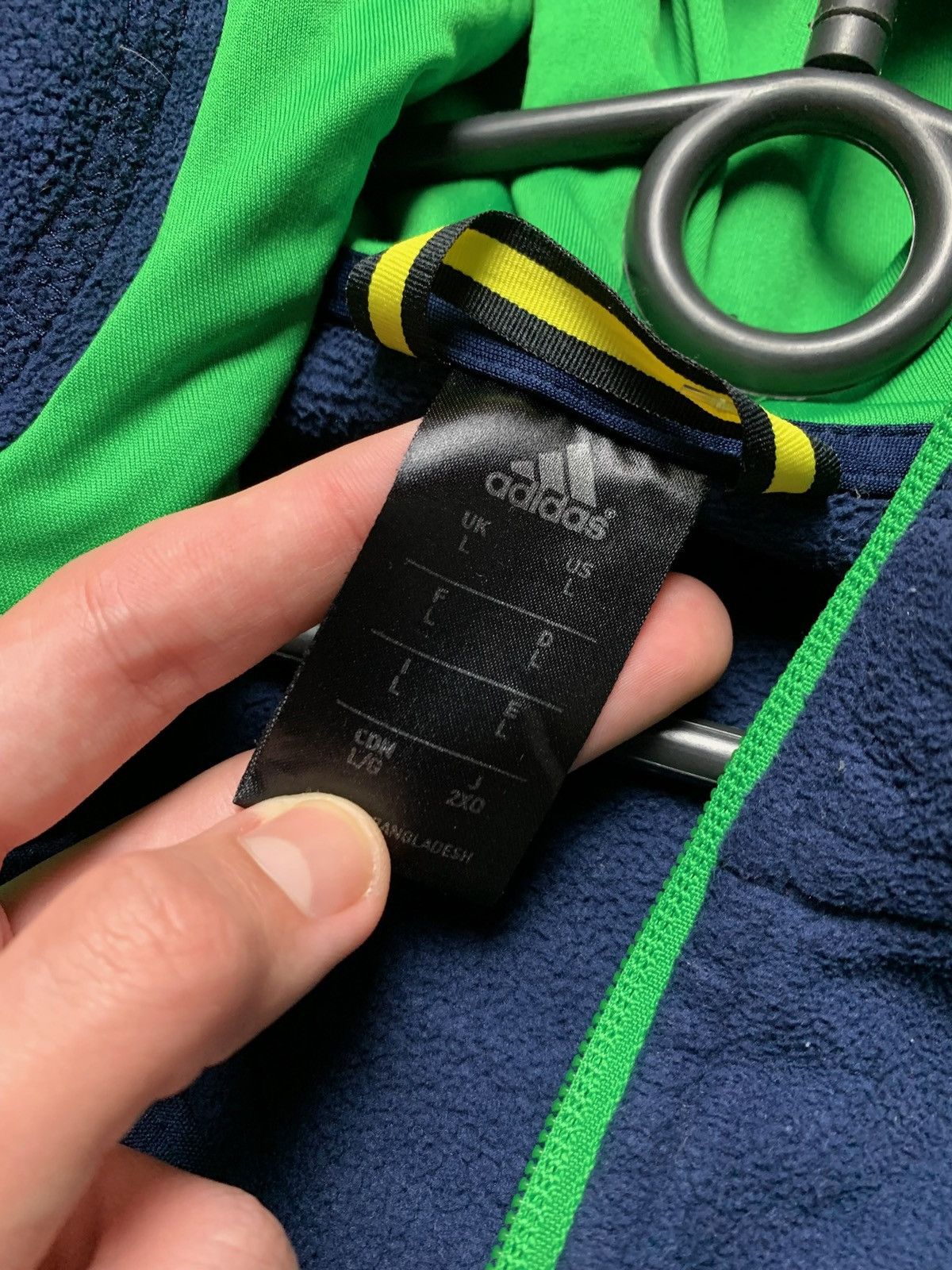 Adidas × Vintage Vintage adidas essentials performance green line fleece L Size US L / EU 52-54 / 3 - 5 Thumbnail