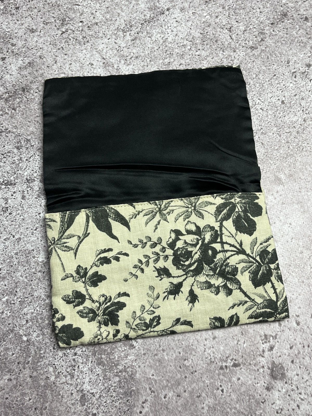 Gucci Linen Gucci Beauty Cosmetic Bag Size ONE SIZE - 6 Thumbnail