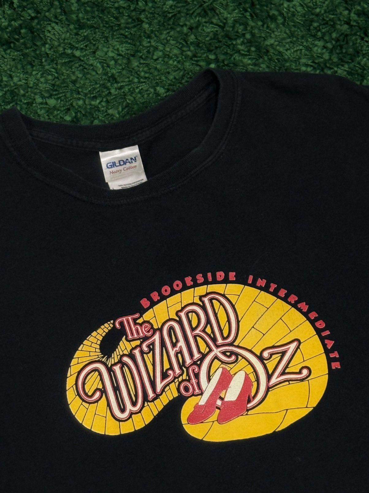 Gildan Vintage Gildan 00s Y2k Wizard of Oz Theater Art Tee Size US L / EU 52-54 / 3 - 3 Thumbnail