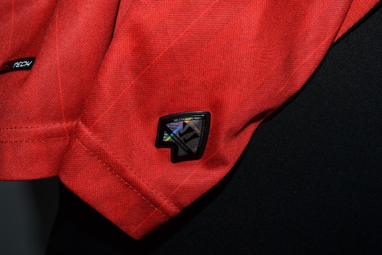 Other Liverpool FC Red Shirt Warrior Standard Chartered Size S Size US S / EU 44-46 / 1 - 9 Thumbnail