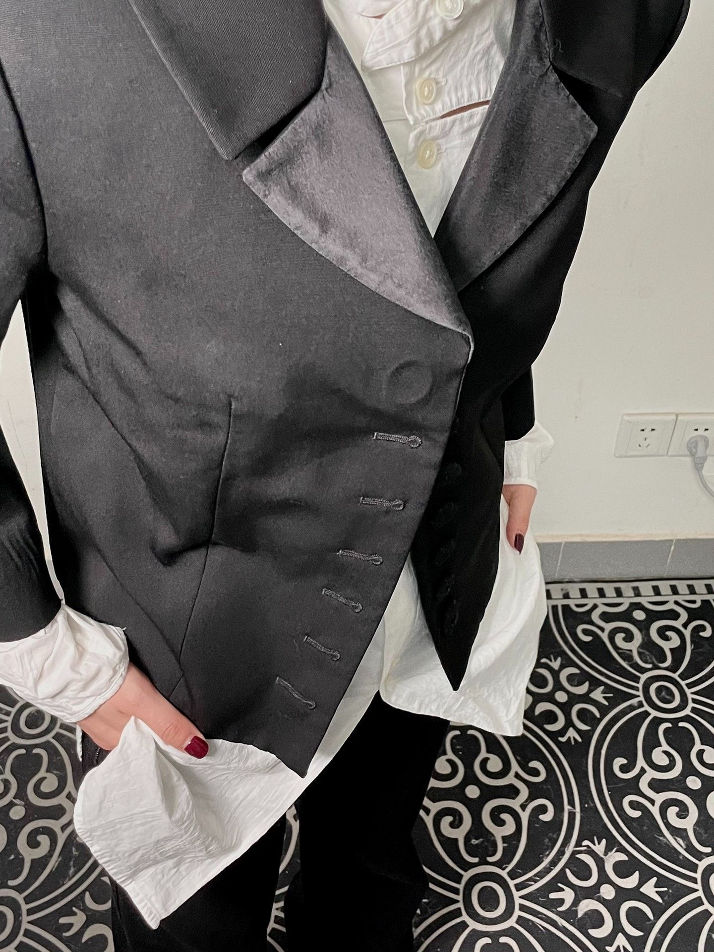 Maison Margiela Maison Margiela Weird button short jacket 2501-Nextarrow Size XS / US 0-2 / IT 36-38 - 2 Thumbnail