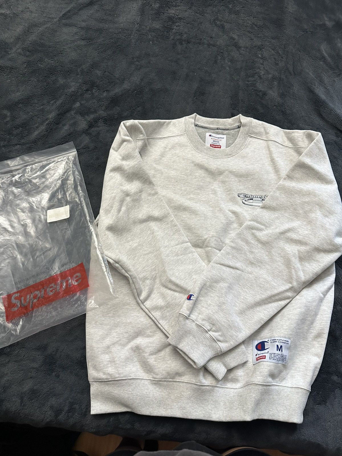 Champion × Supreme Supreme X Champion Size US M / EU 48-50 / 2 - 2 Thumbnail