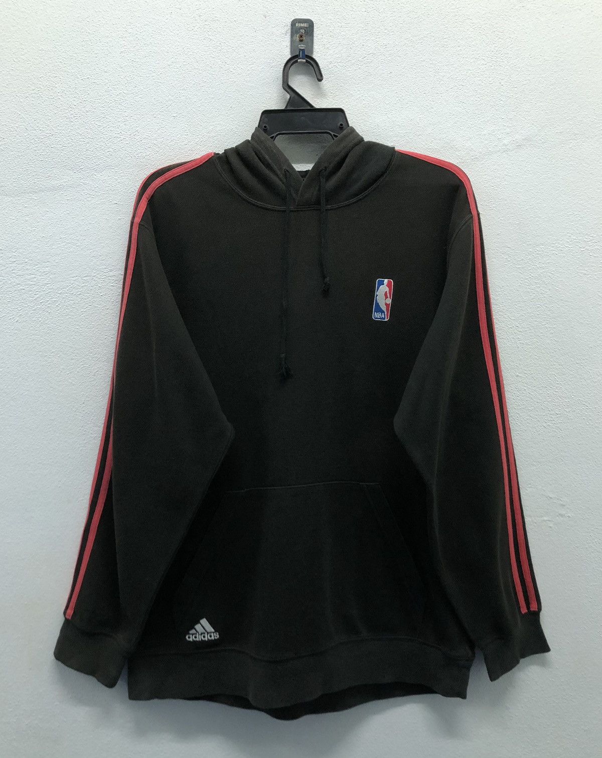 Adidas Adidas NBA Climawarm Hoodie – Black with Red Stripes Size US L / EU 52-54 / 3 - 1 Thumbnail
