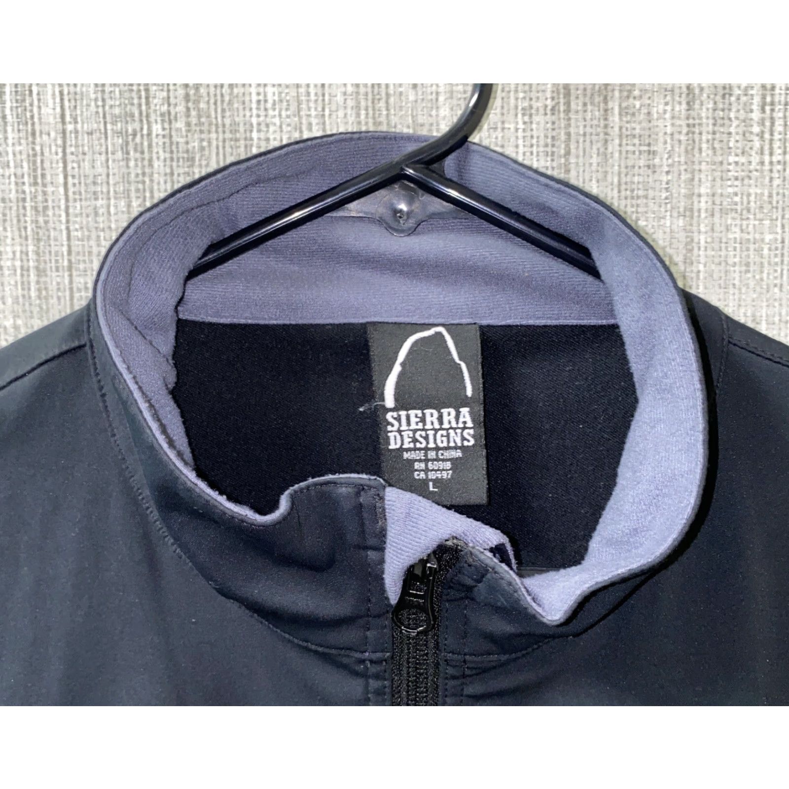 Sierra Designs Sierra Designs Men Black Polyester Full Zip Jacket Size L 22 In Armpit Regular Zip Full Zip Jacket Features Casual Solid Outer Shell PAr ments? Size US L / EU 52-54 / 3 - 3 Thumbnail