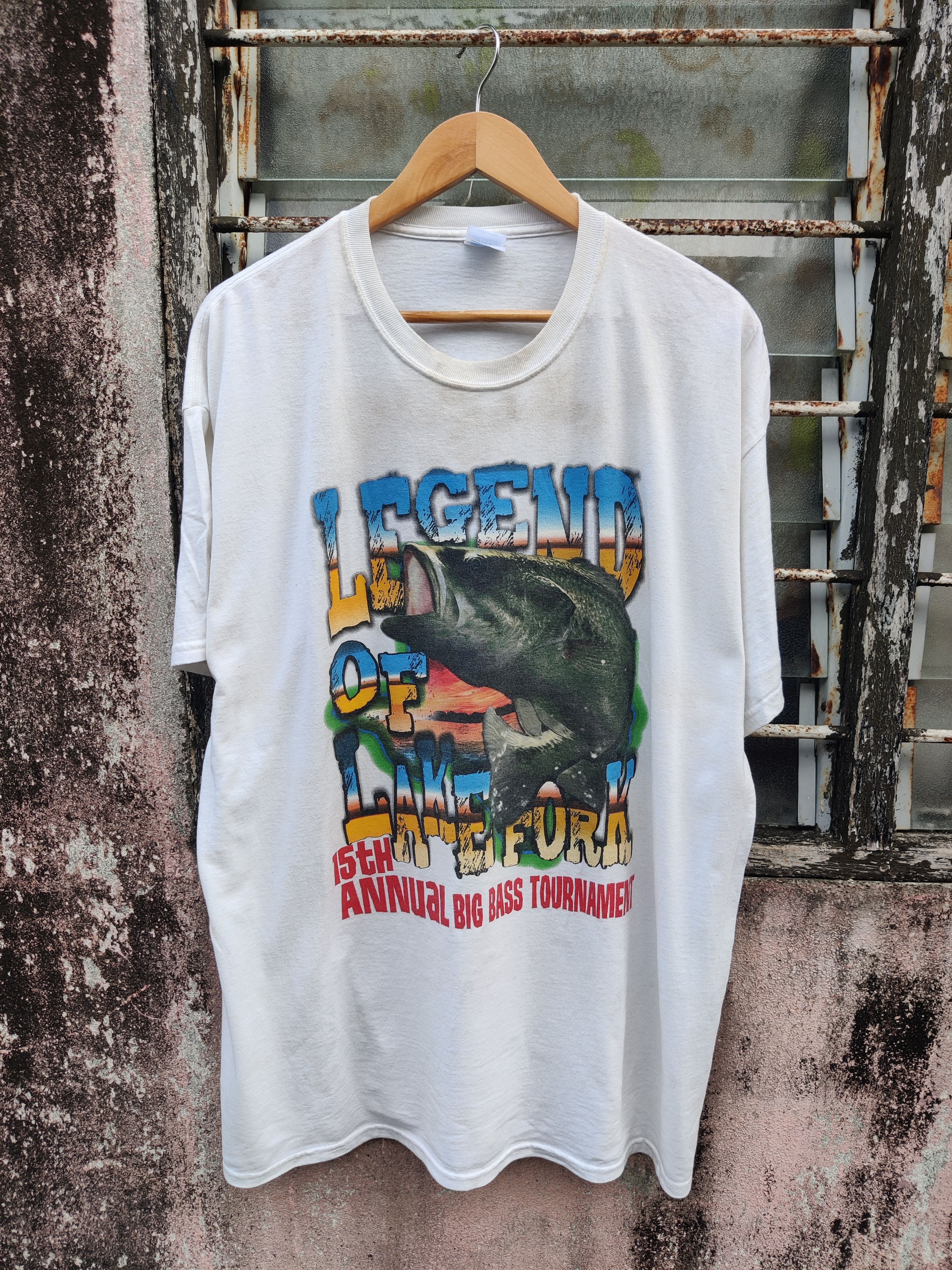Vintage Vintage Legend Big Bass Fishing Overprint Shirt Size US XXL / EU 58 / 5 - 2 Thumbnail