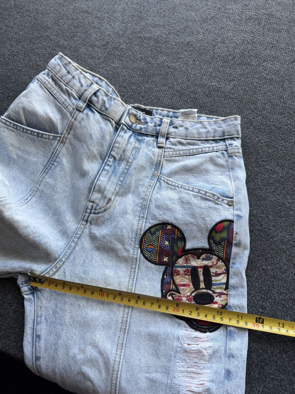 Desigual 00s Y2K Desigual Disney Mickey Patchwork Distressed Jeans Size 28" / US 6 / IT 42 - 23 Thumbnail