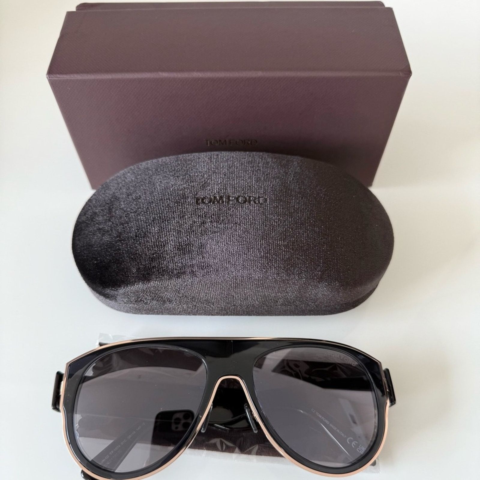 Tom Ford NEW!!! Tom Ford Lyle-02 TF1074 01C unisex sunglasses 580$ Size ONE SIZE - 8 Thumbnail