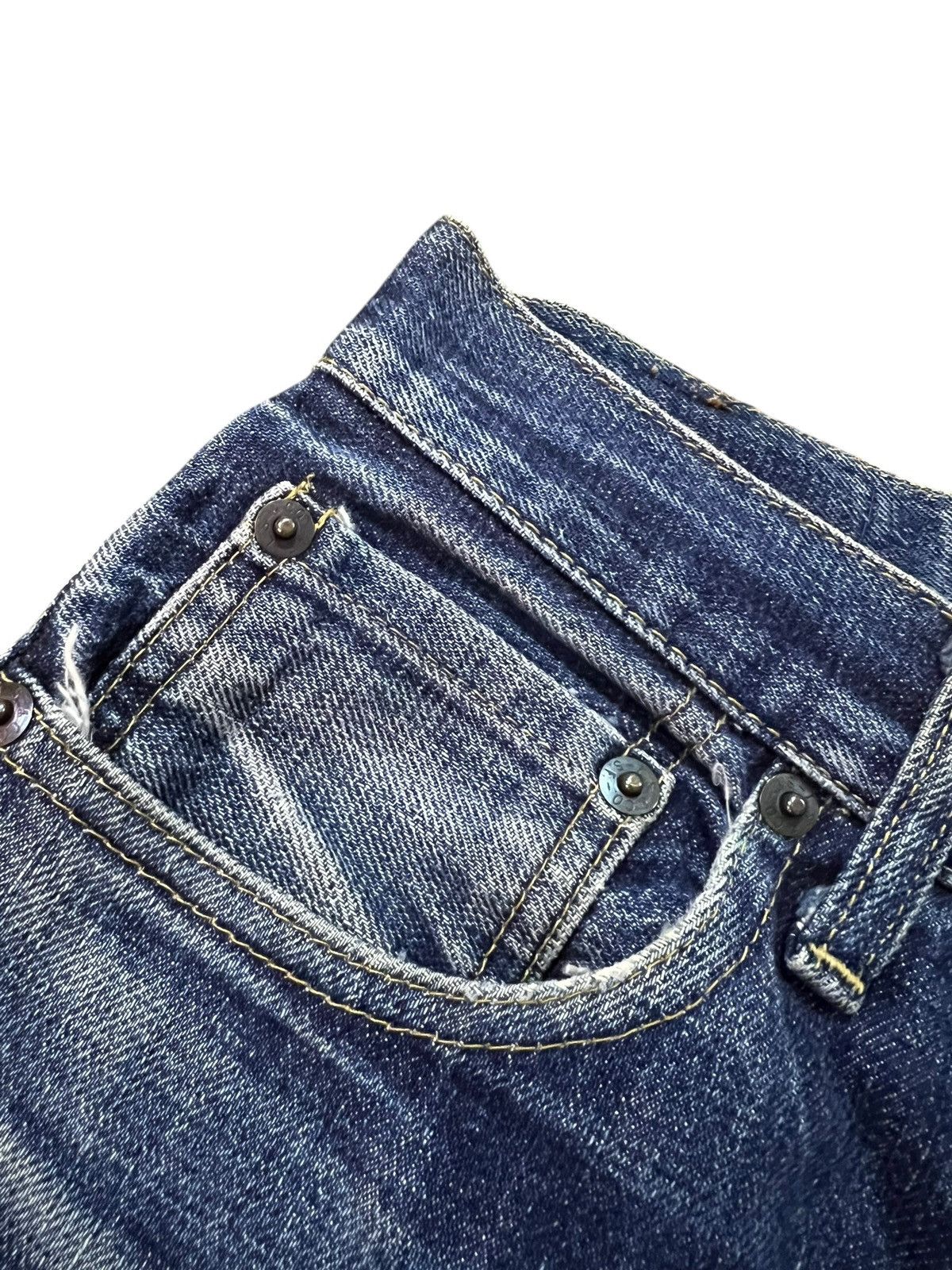 Levi's LEVI’S 702 BIG E BACKLE BACK SELVEDGE FADED DISTRESSED JEAN Size US 28 / EU 44 - 10 Thumbnail