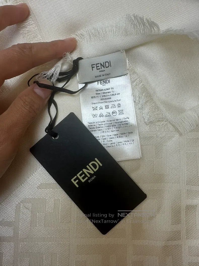 Fendi Fendi size 140*140 cm Silk wool scarf shawl Size ONE SIZE - 2 Thumbnail