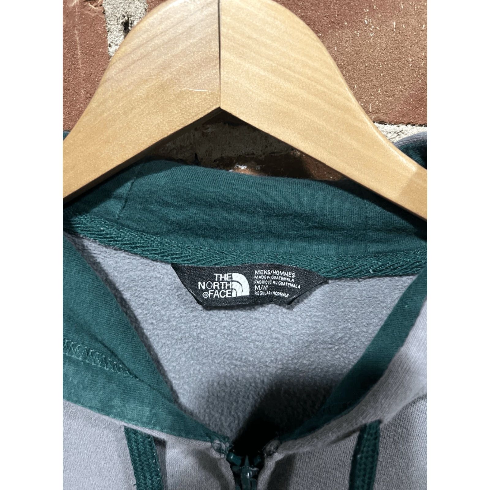 The North Face VINTAGE The North Face Mens Gray Full Zip Hooded Graphic Sweatshirt Size M Gray Sweatshirt Hooded Full Zip Mens Size US M / EU 48-50 / 2 - 3 Thumbnail