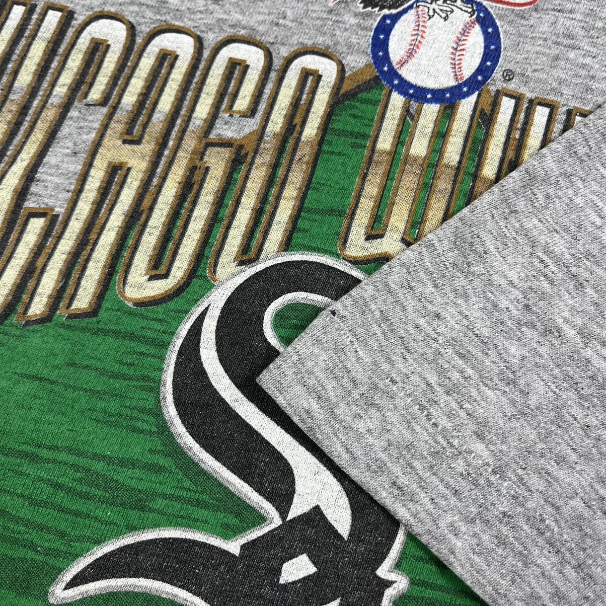 MLB Vintage MLB Chicago White Sox big logo rare tee 1995 Size US XL / EU 56 / 4 - 19 Thumbnail