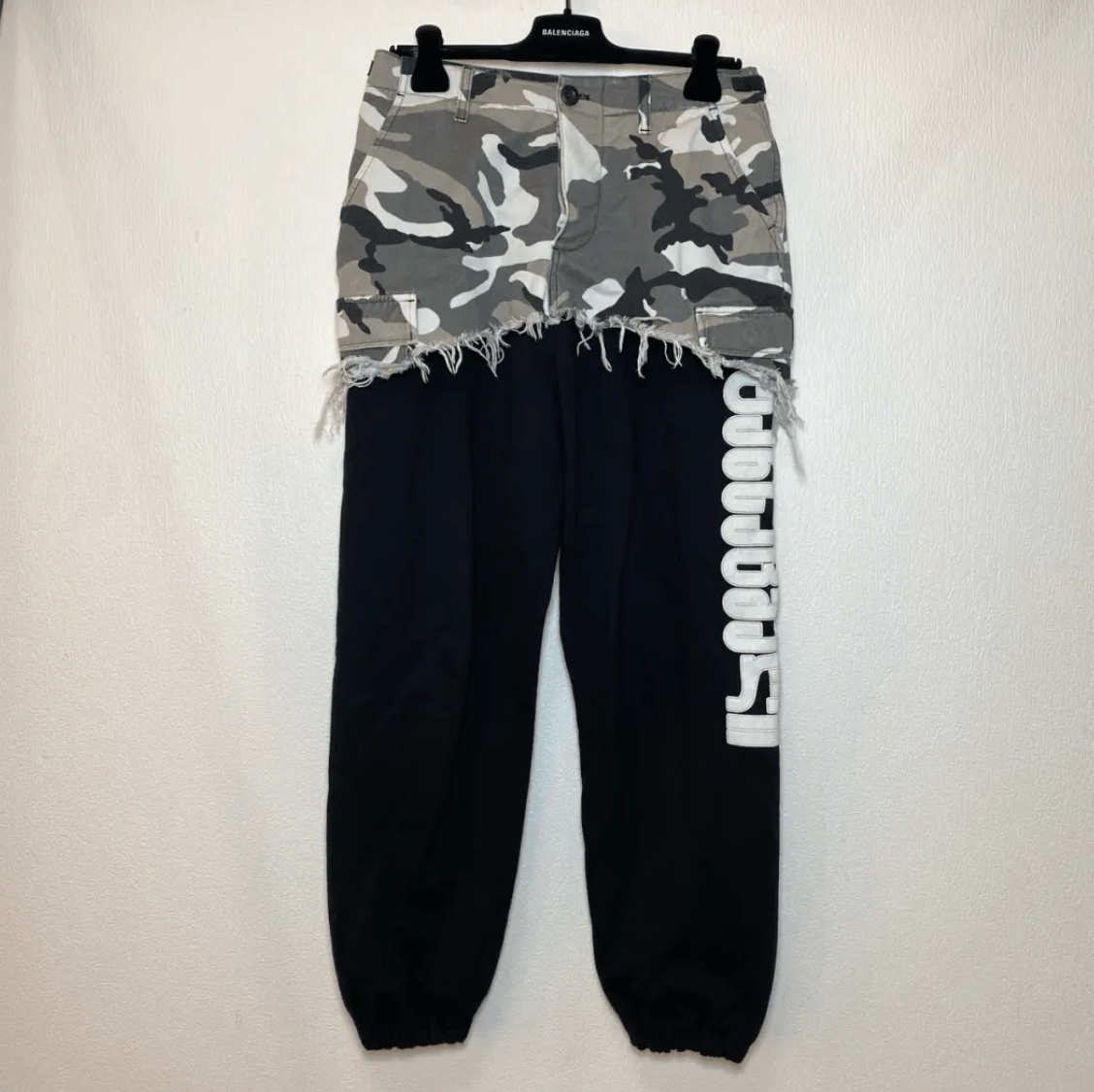 image of Vetements Camo Hybrid Sweatpants Ss19 Runway in Black, Men's (Size 30)