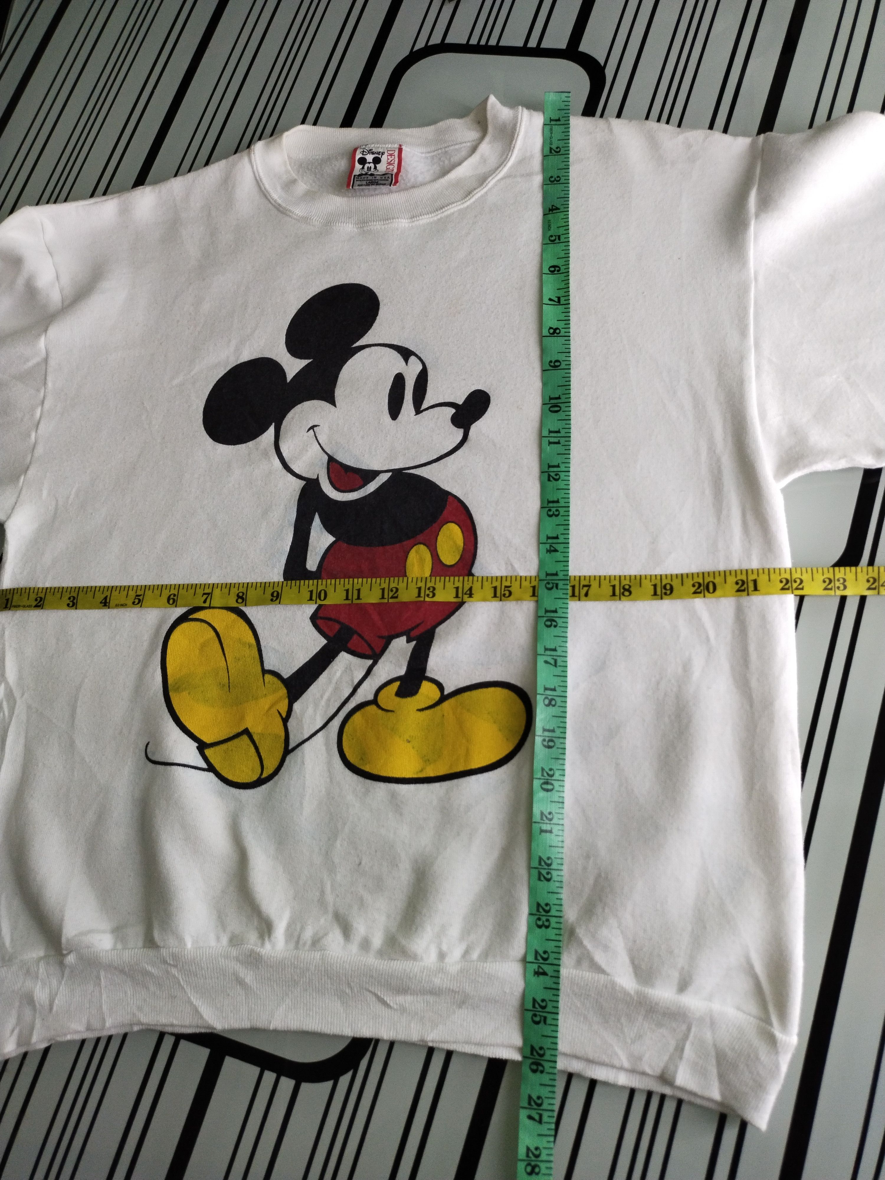 Cartoon Network 🔥 Vtg Mickey Mouse Yellow Shoe Sweatshirt Size US L / EU 52-54 / 3 - 9 Thumbnail