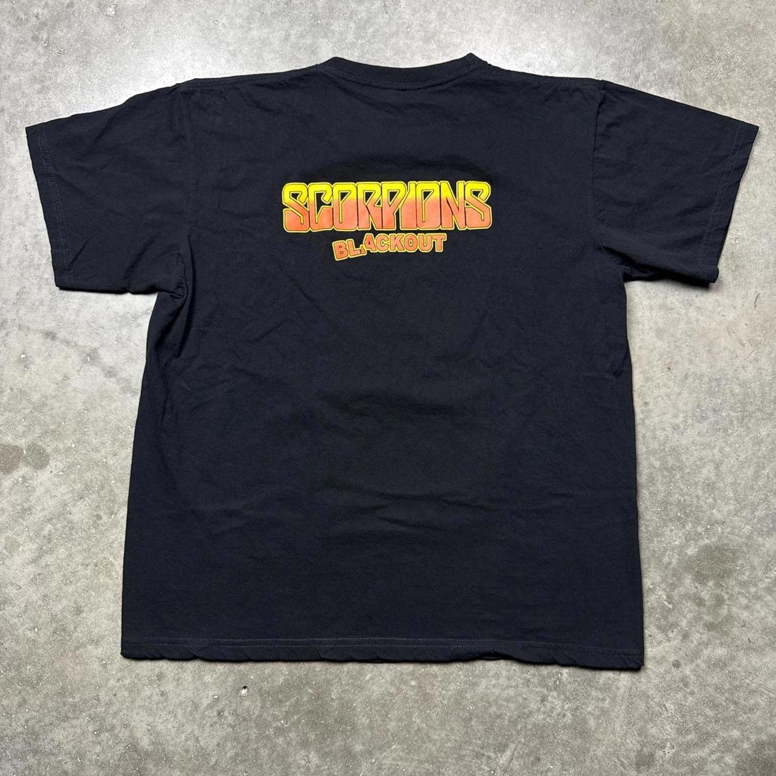 Other Rock Band Scorpions Blackout Tour Y2k Graphic T-Shirt Size US XL / EU 56 / 4 - 2 Thumbnail