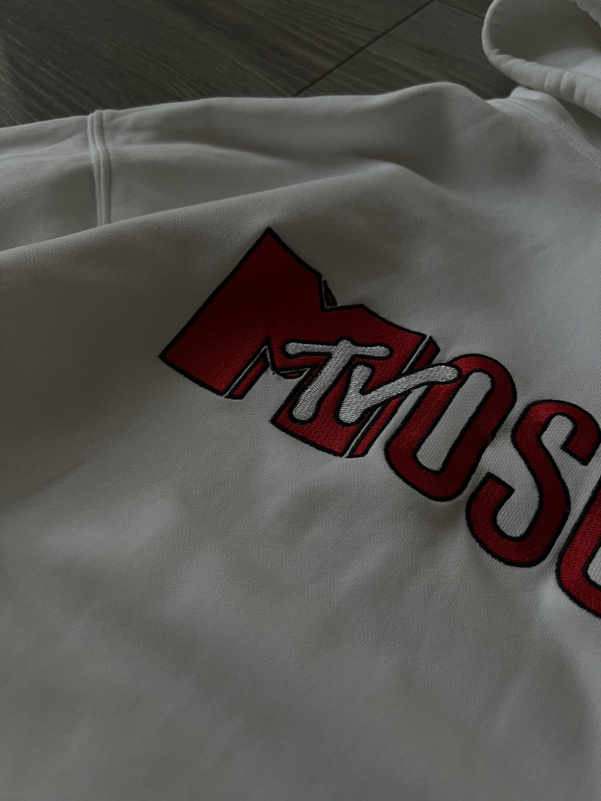 H&M × Moschino × Mtv ‼️Moschino x H&M x Mtv Big Knit Logo White Hoodie‼️ Size US S / EU 44-46 / 1 - 17 Thumbnail