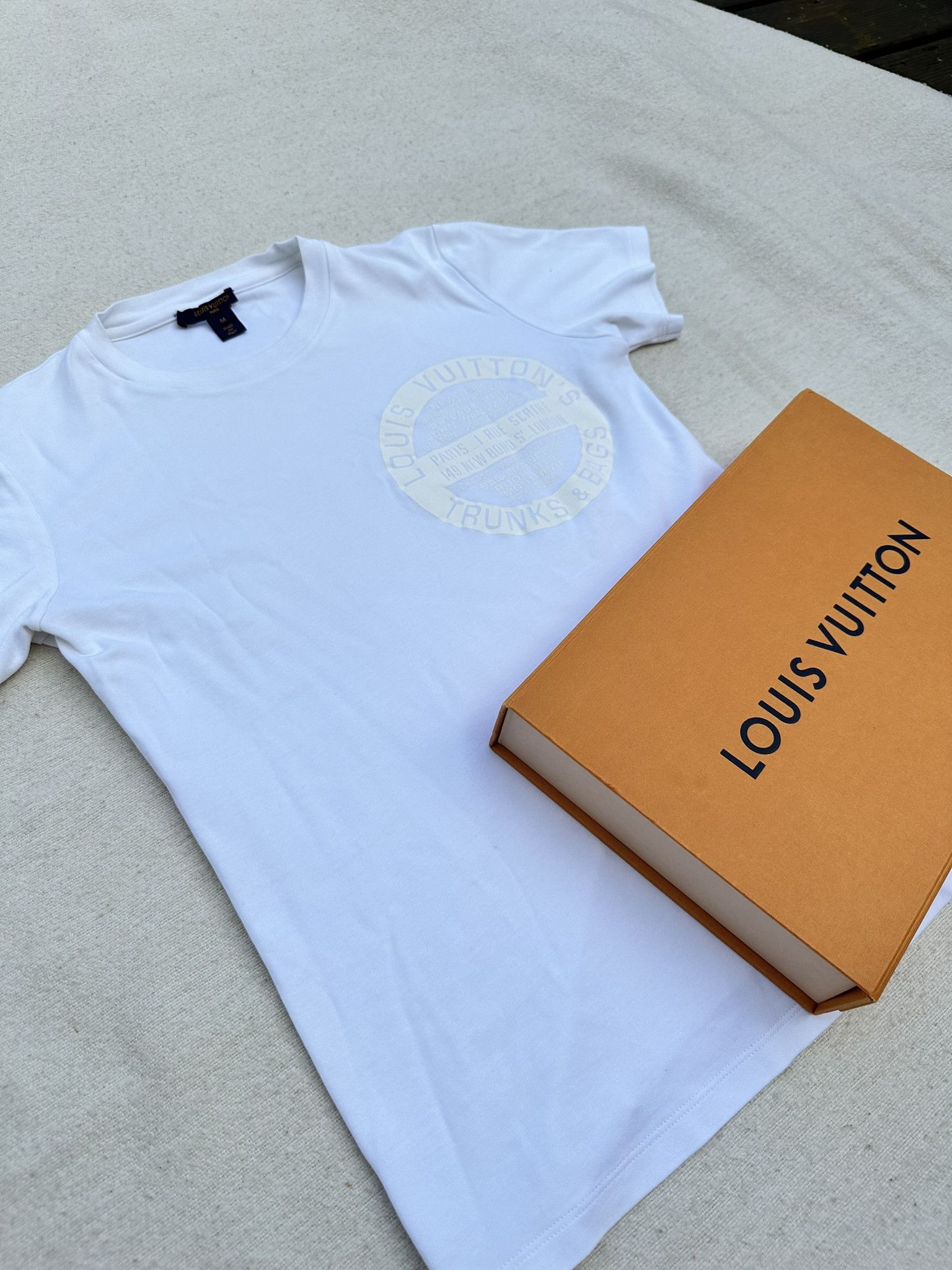 Louis Vuitton Louis Vuitton T-Shirt Trunks & Bags Logo White Size M / US 6-8 / IT 42-44 - 3 Thumbnail