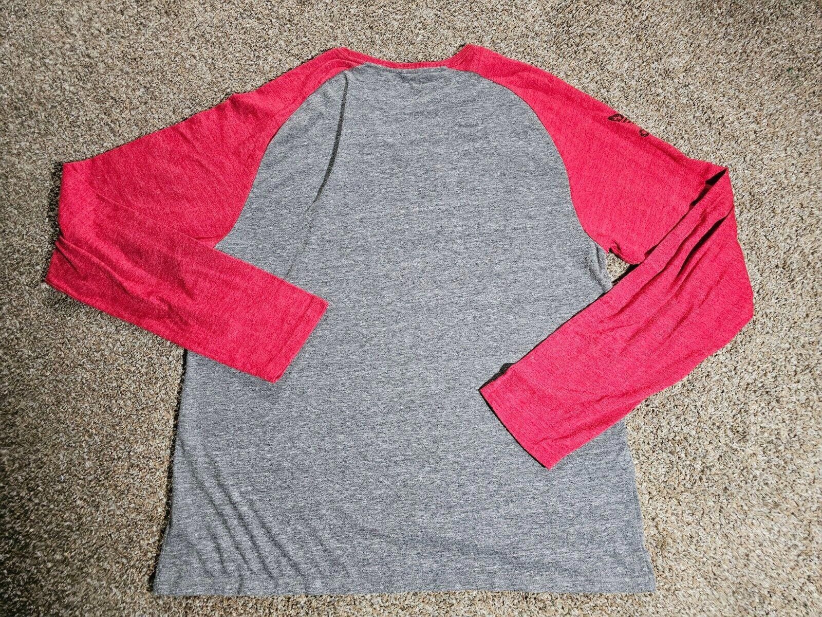 Adidas Wisconsin Badgers Adidas Long Sleeve Shirt XL - Some Pilling Size US XL / EU 56 / 4 - 11 Thumbnail