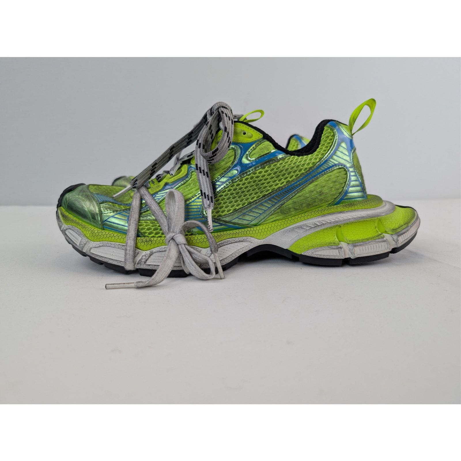 Balenciaga o1rshd1 3XL Low-Top Sneakers in Fluo Yellow / Blue Size US 10 / EU 43 - 11 Thumbnail
