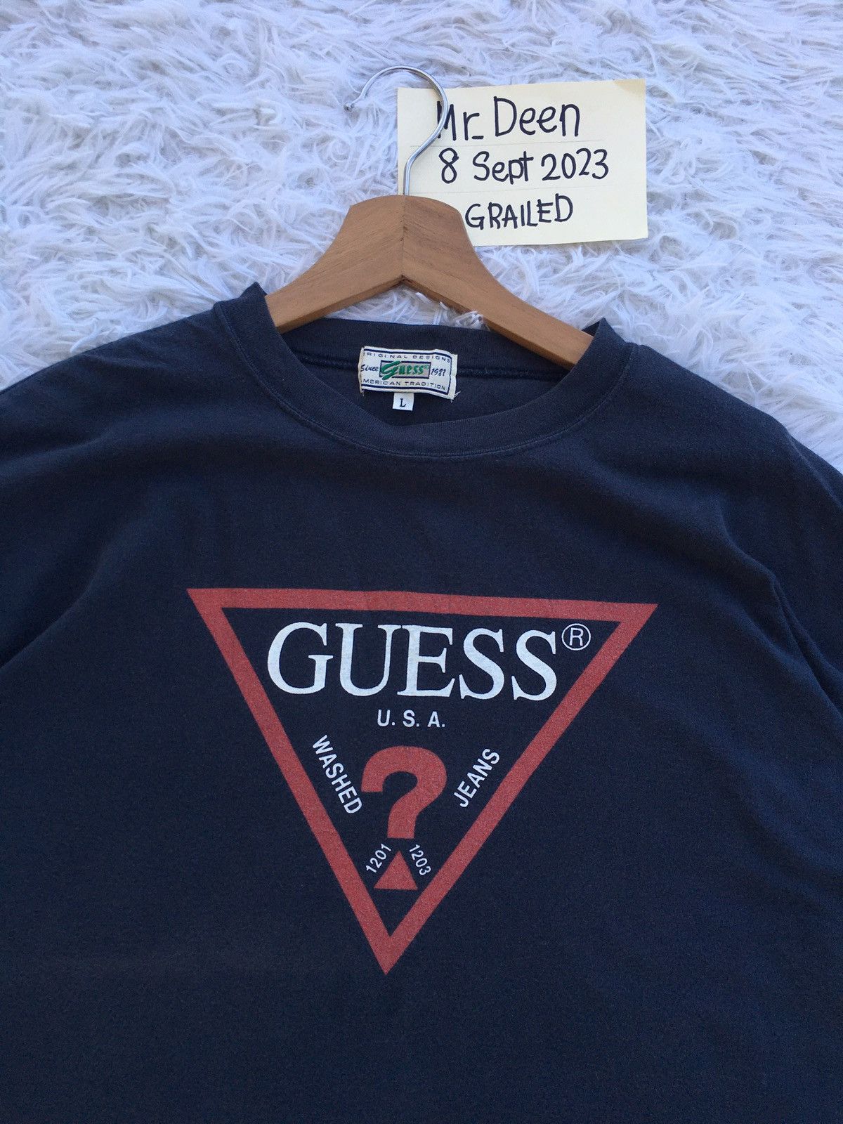 Guess Rare Vintage 90s Guess Big Logo Tshirt Size US L / EU 52-54 / 3 - 6 Thumbnail