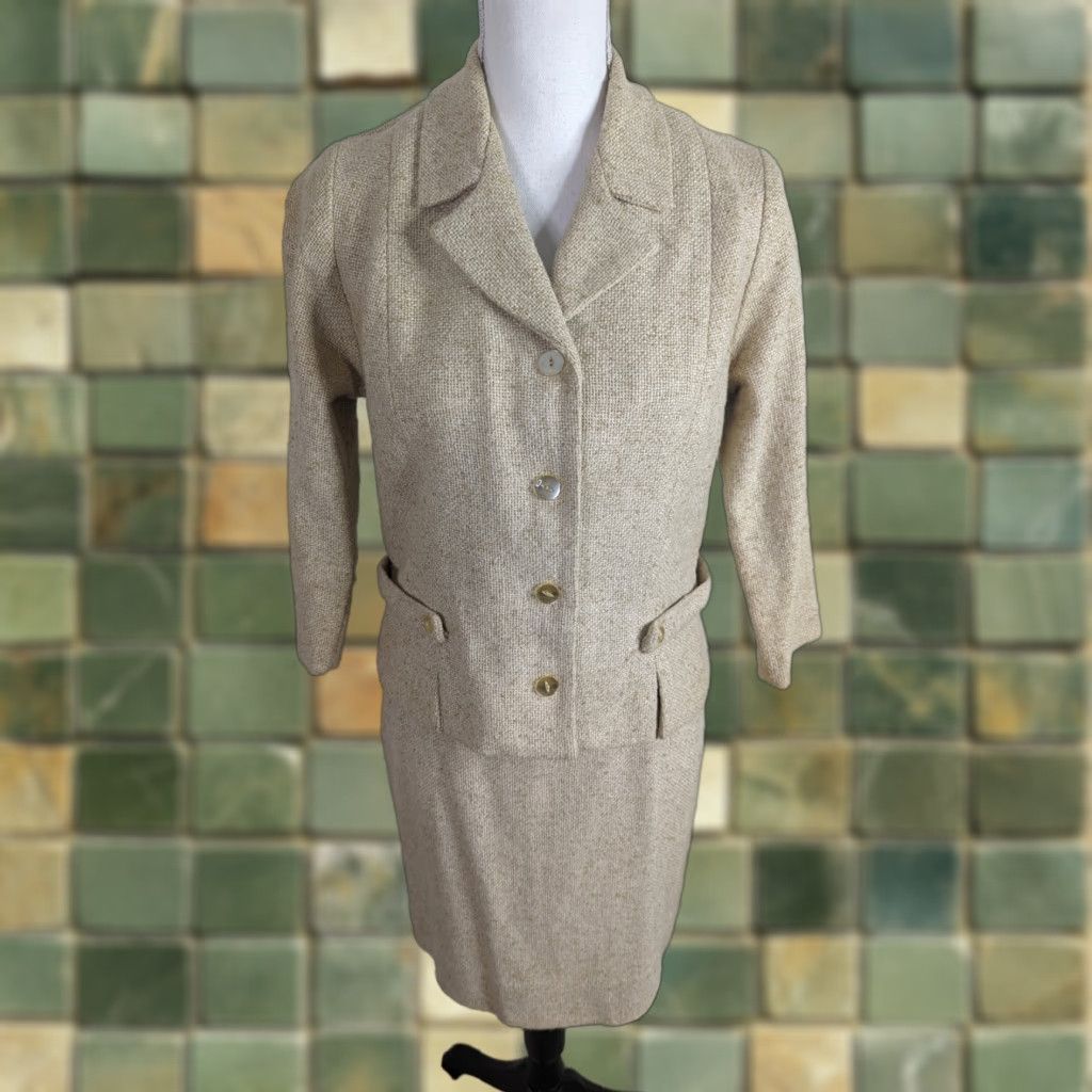 Vintage VINTAGE Beeline 2 Piece Suit Skirt Coat Beige Tweed Women's XS 60s 50s Skirt Suit Womens Linen Lined Beeline Fashion D2 Size 26" / US 2 / IT 38 - 1 Thumbnail
