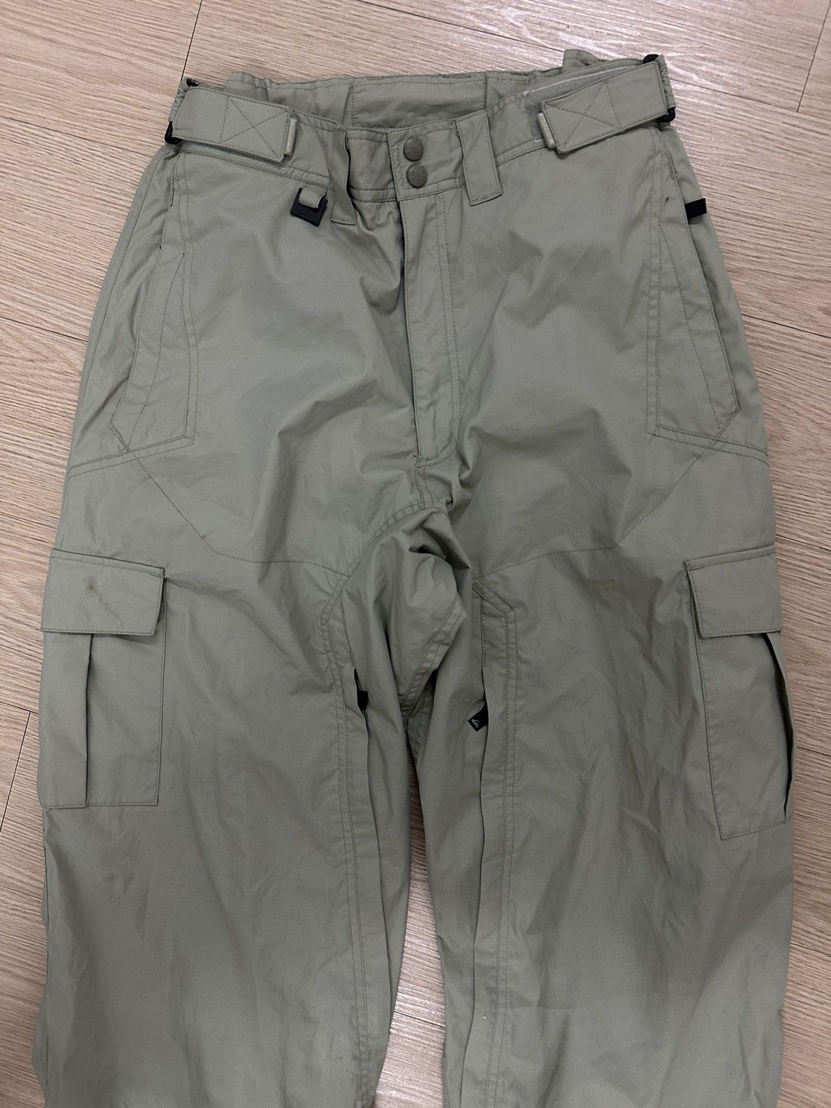 Beauty Beast × Quiksilver × Vintage Rare Vintage Quiksilver Gorpcore Baggy Parachute Pants Size US 33 - 3 Thumbnail