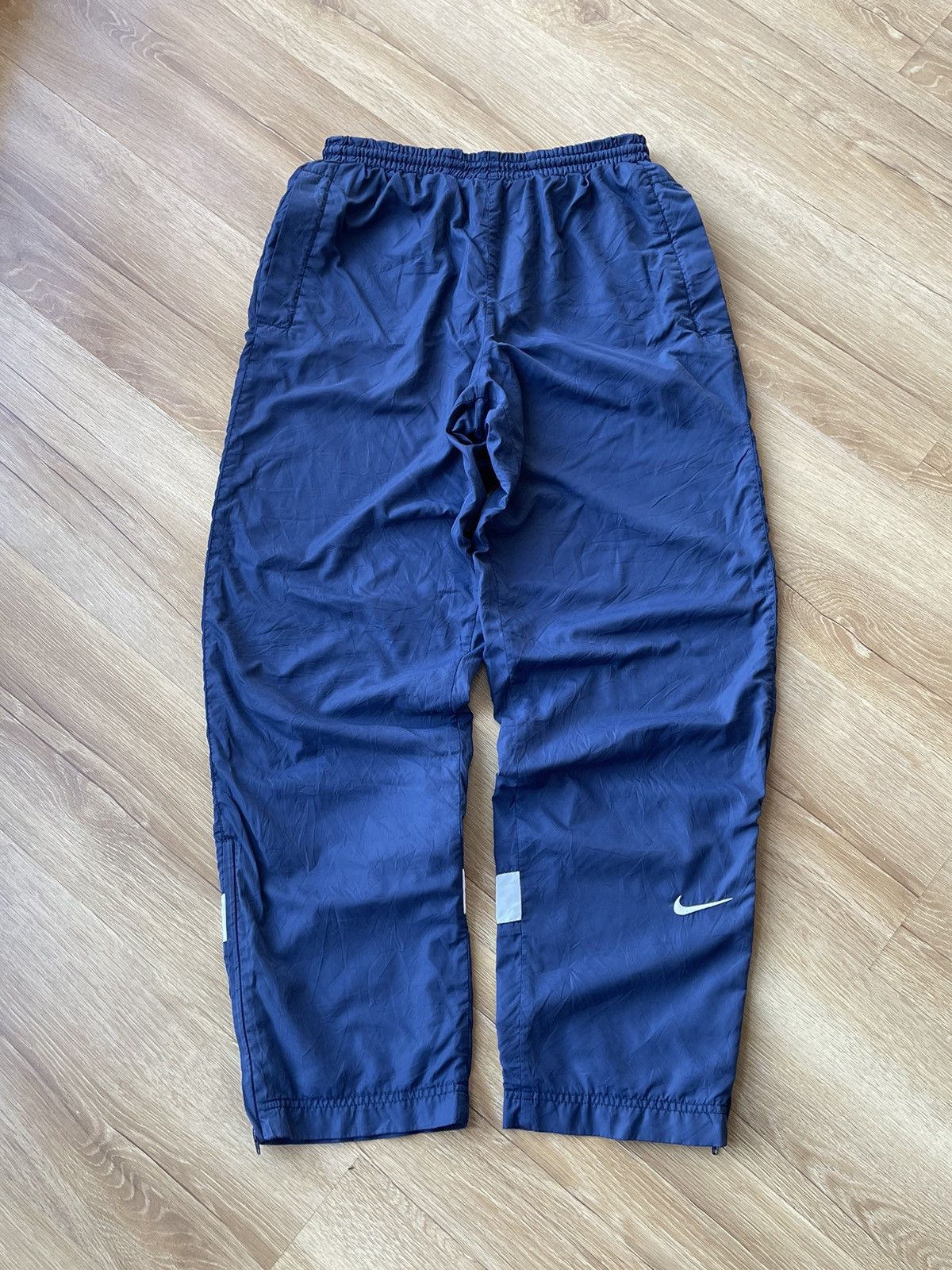 Nike Vintage Nike Swoosh Baggy Parachute Nylon Track Pants Size S Size US 30 / EU 46 - 6 Thumbnail