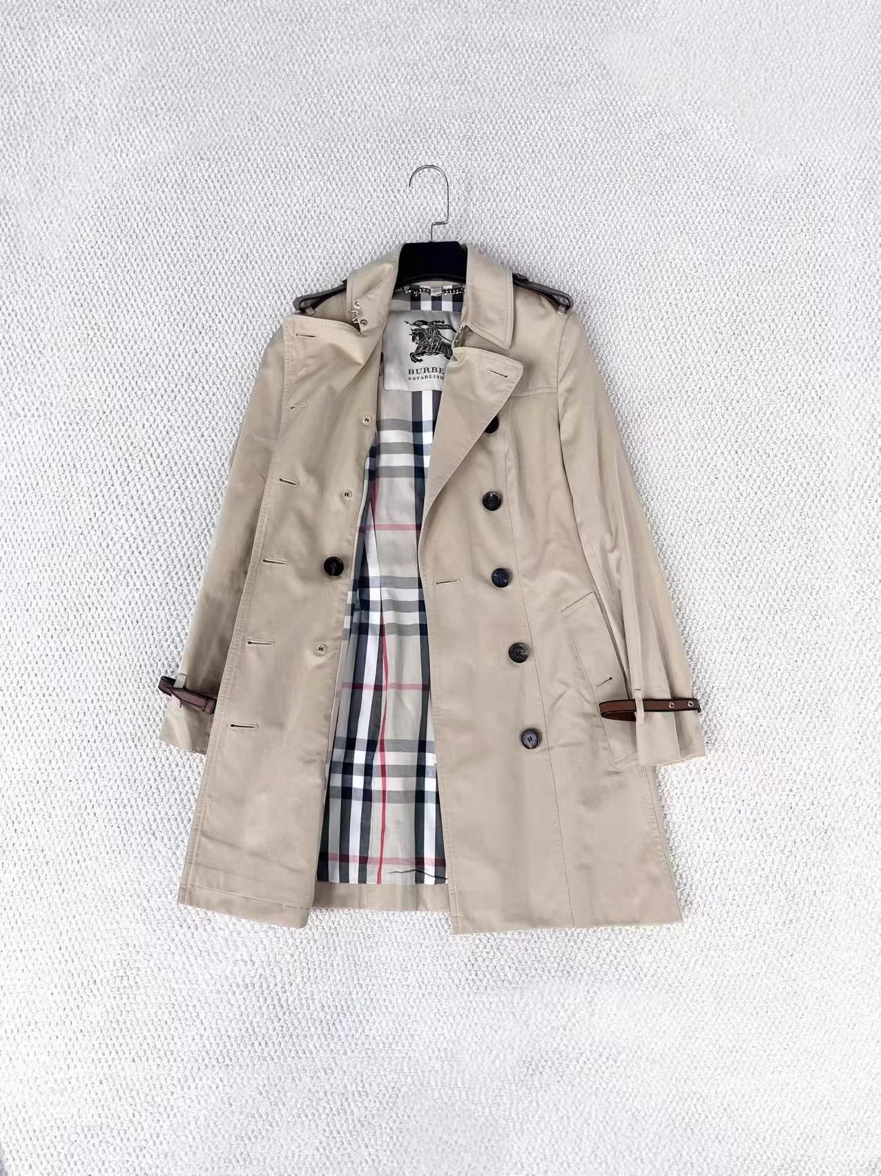 Burberry Burberry Kensington DB Belted Trench Khaki UK8 Size S / US 4 / IT 40 - 4 Thumbnail