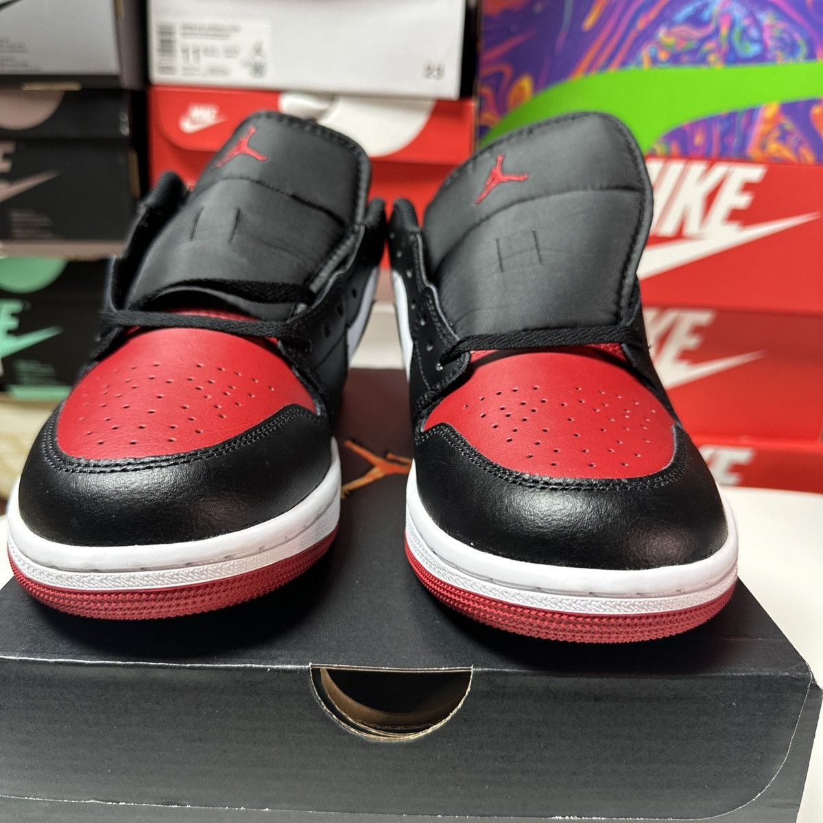 Nike New 553558-161 Mens Air Jordan Retro 1 Low Bred Toe 2.0 Size US 10 / EU 43 - 5 Thumbnail