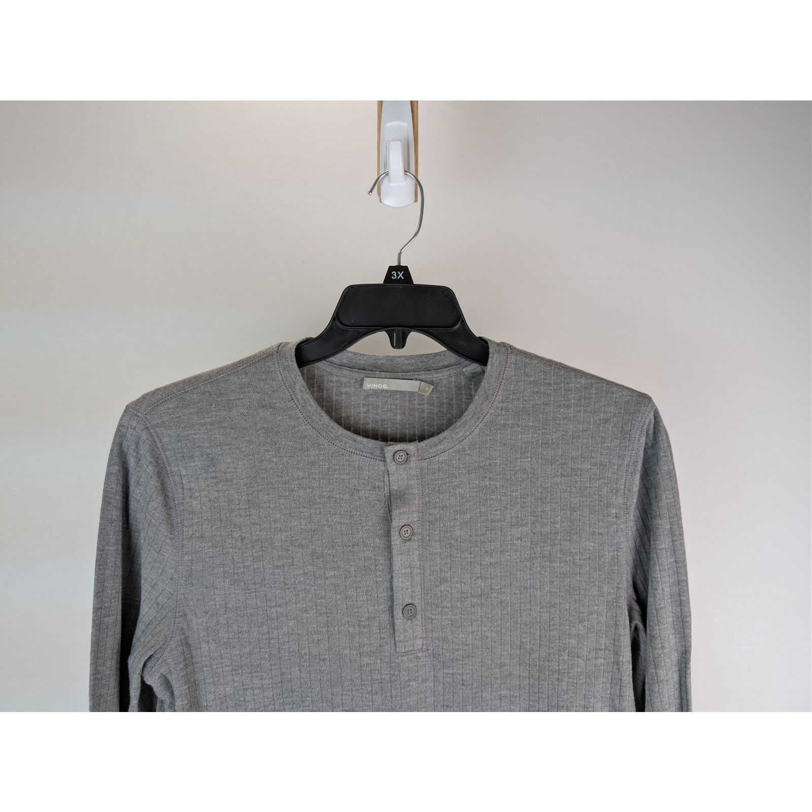 Vince o1rshd1 CC20 Raw Edge Long Sleeve Henley T-Shirt in Grey Size US S / EU 44-46 / 1 - 3 Thumbnail
