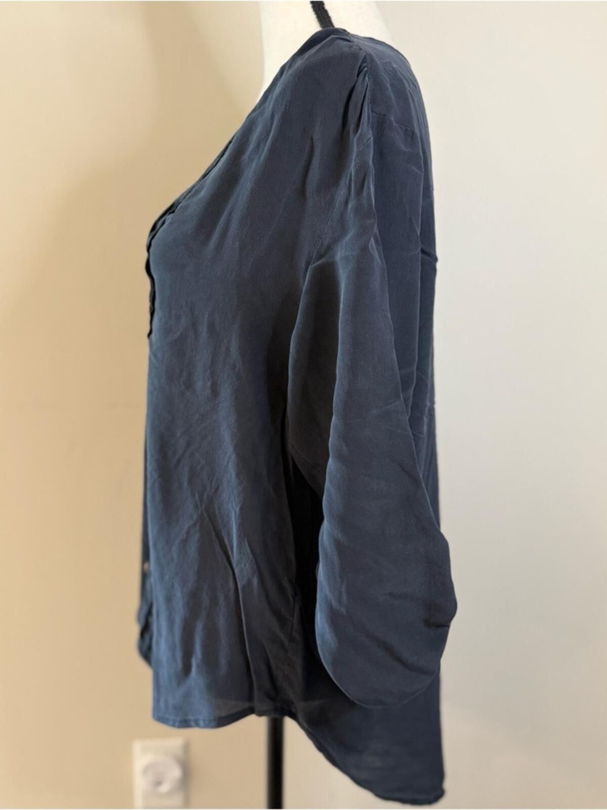 Other Yumi Kim black silk V neck pleated button front top SZ SM Size S / US 4 / IT 40 - 3 Thumbnail