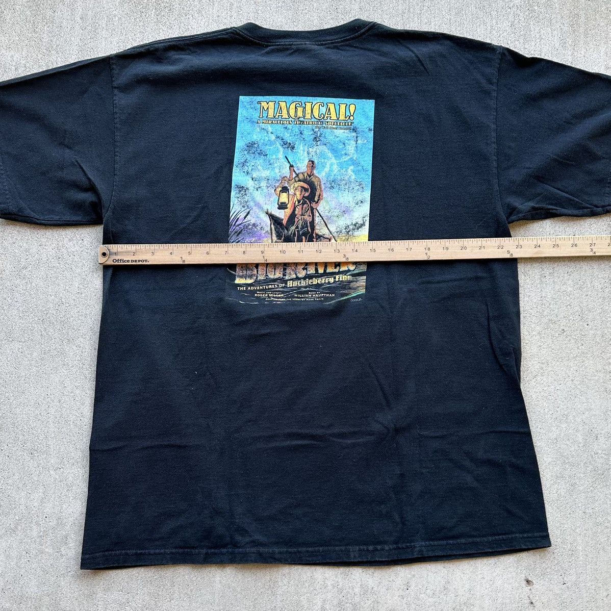 Band Tees × Vintage Vintage Big River Adventures Of Huckleberry Finn T Shirt Size US XL / EU 56 / 4 - 7 Thumbnail